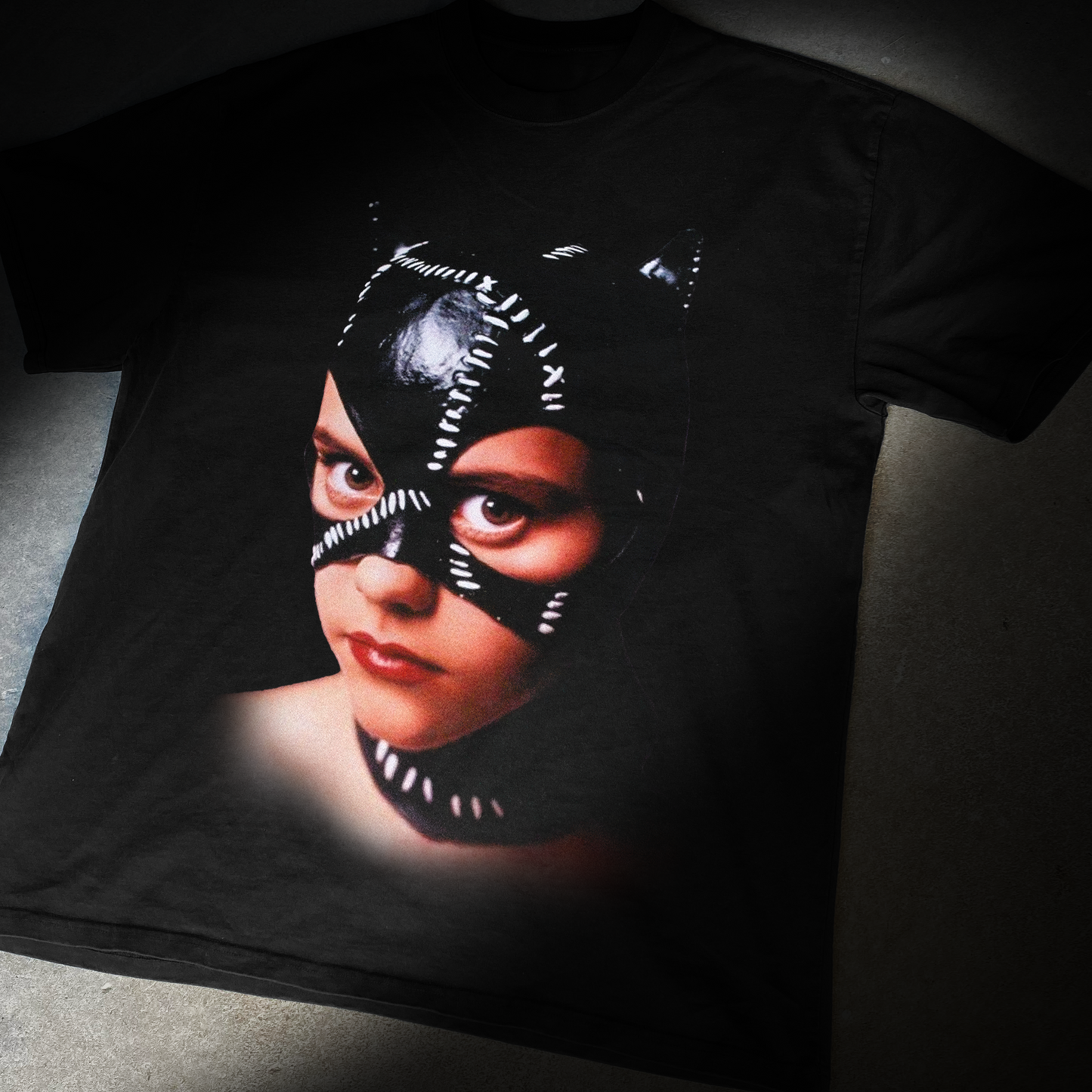90s CHRISTINA 'CAT WOMAN' RICCI HEADHSOT HEAVY BLACK T-SHIRT
