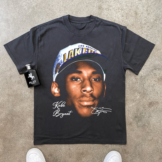 KOBE BRYANT LAKERS - BIG HEAD HEAVYWEIGHT BLACK T-SHIRT