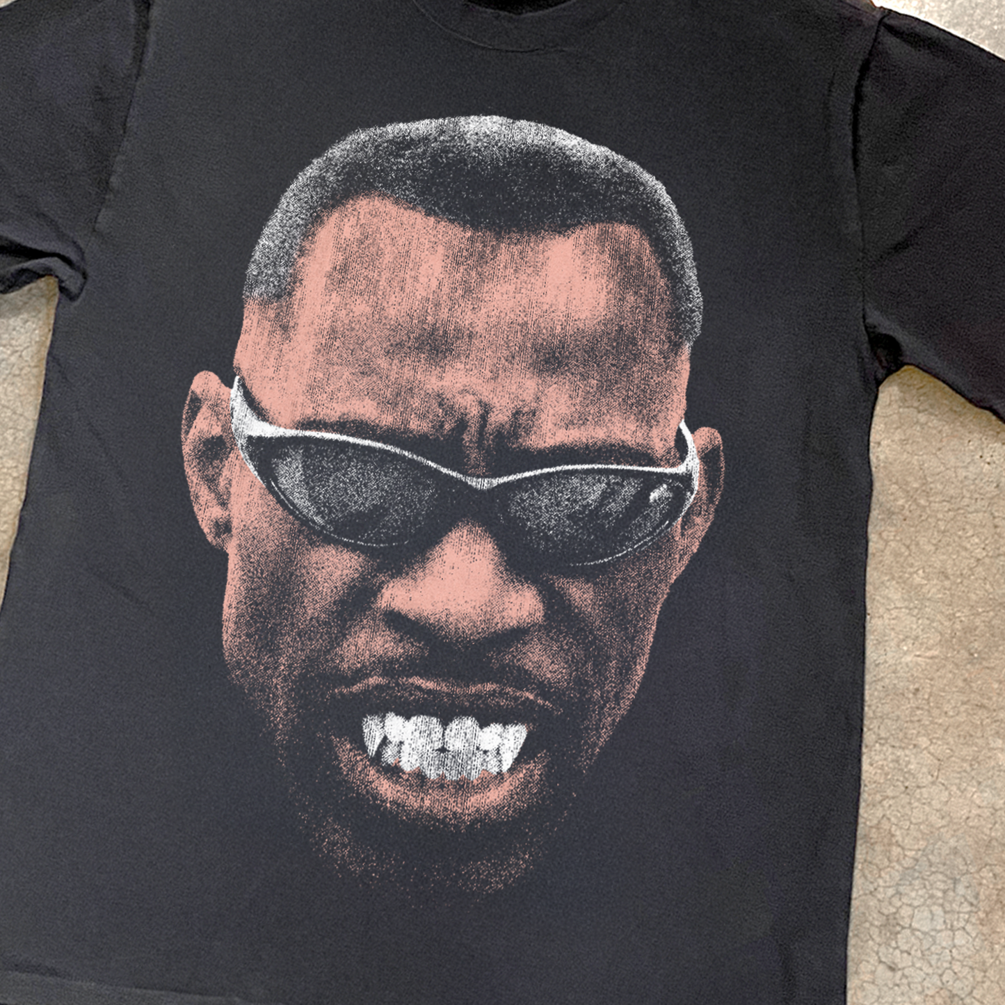 WESLEY 'BLADE GLASSES' HEAVYWEIGHT BLACK TEE