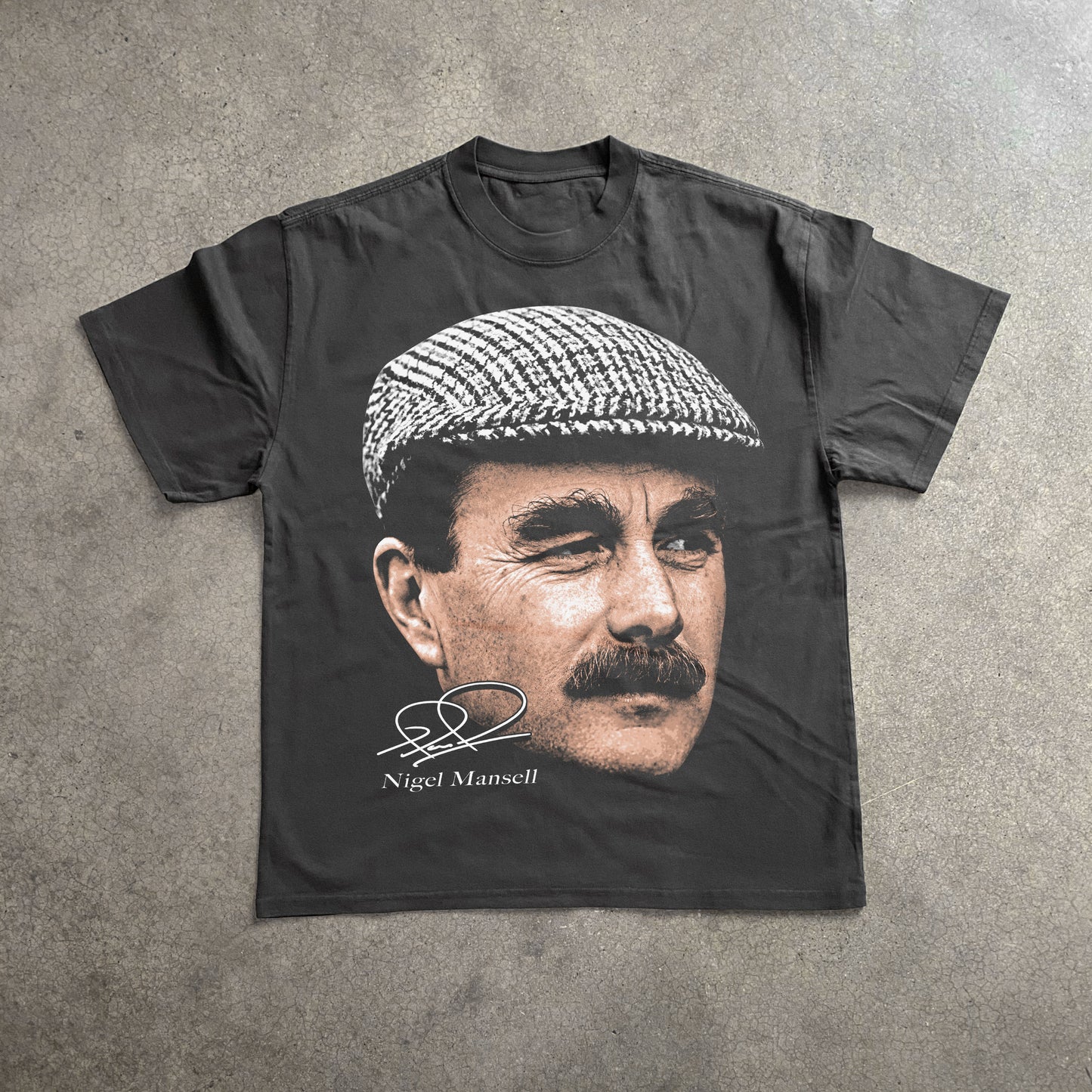 NIGEL MANSELL F1 LEGEND BIG HEAD HEAVYWEIGHT BLACK T-SHIRT