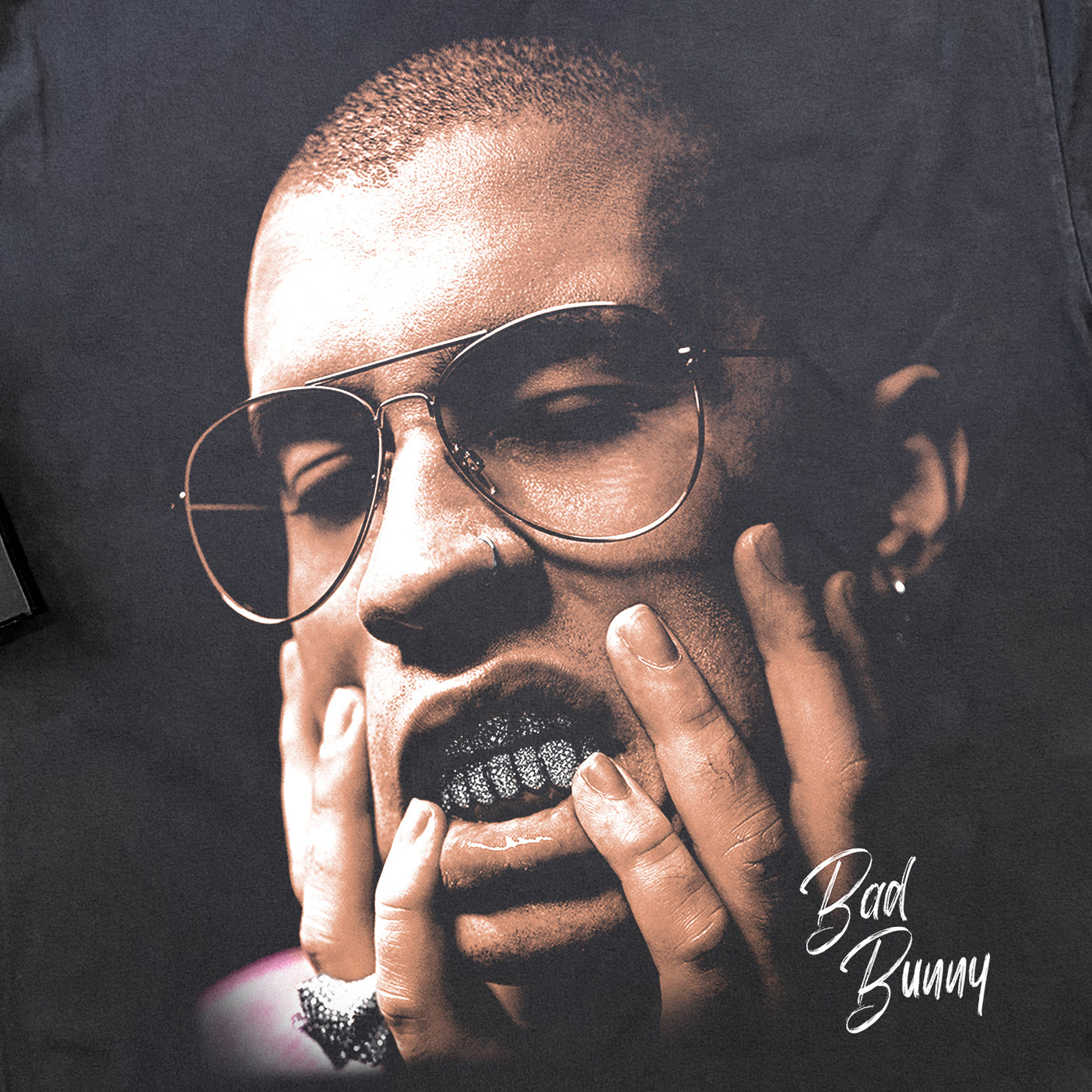 BAD BUNNY - BIG HEAD HEAVYWEIGHT BLACK T-SHIRT