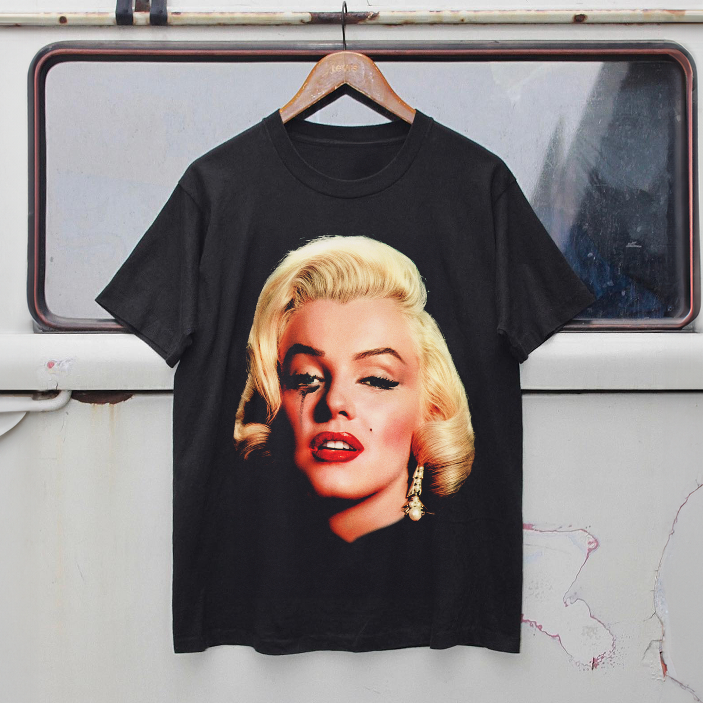 CRYING MARILYN MONROE HEAVYWEIGHT BLACK T-SHIRT