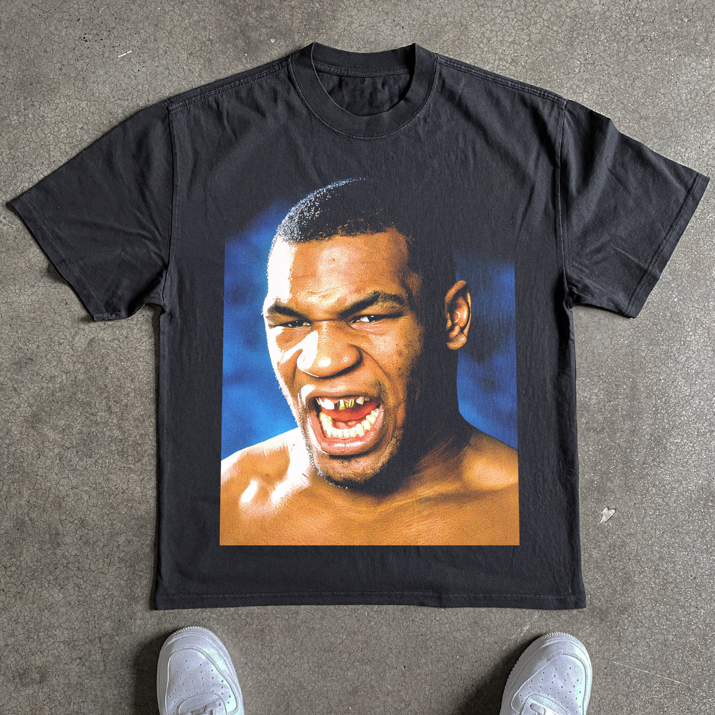 MIKE 'MILLION DOLLAR SMILE' HEAVYWEIGHT BLACK T-SHIRT