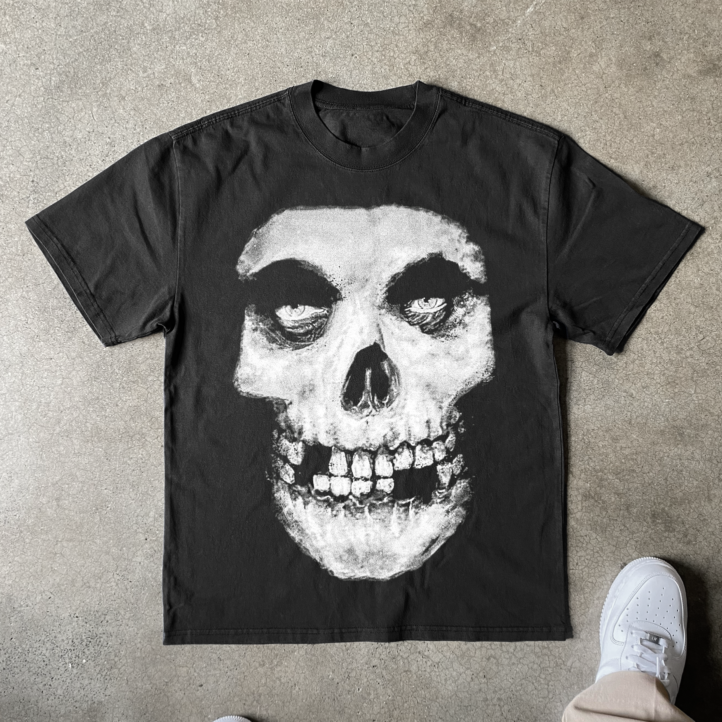 MISFITS 'CRIMSON GHOST' HEAVYWEIGHT BLACK T-SHIRT