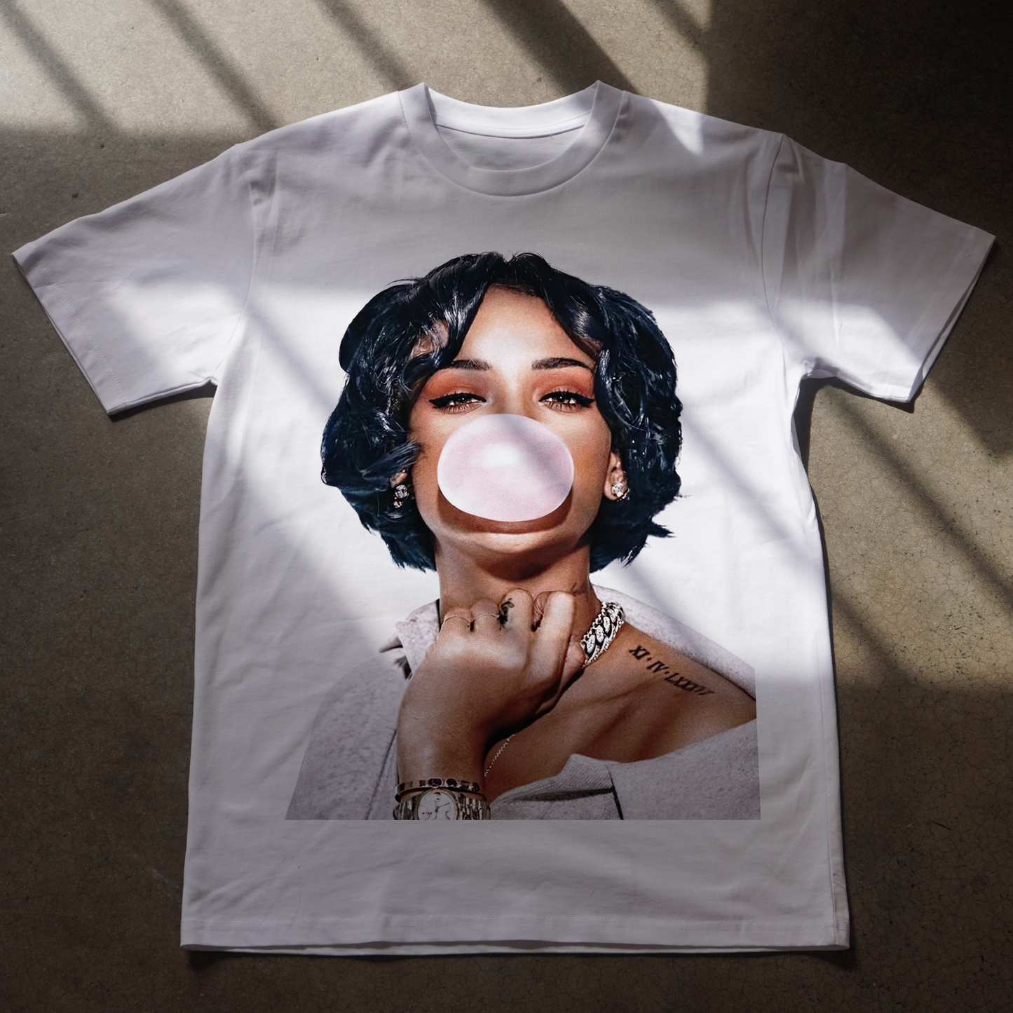 'RIHANNA BUBBLEGUM' HEAVYWEIGHT WHITE T-SHIRT