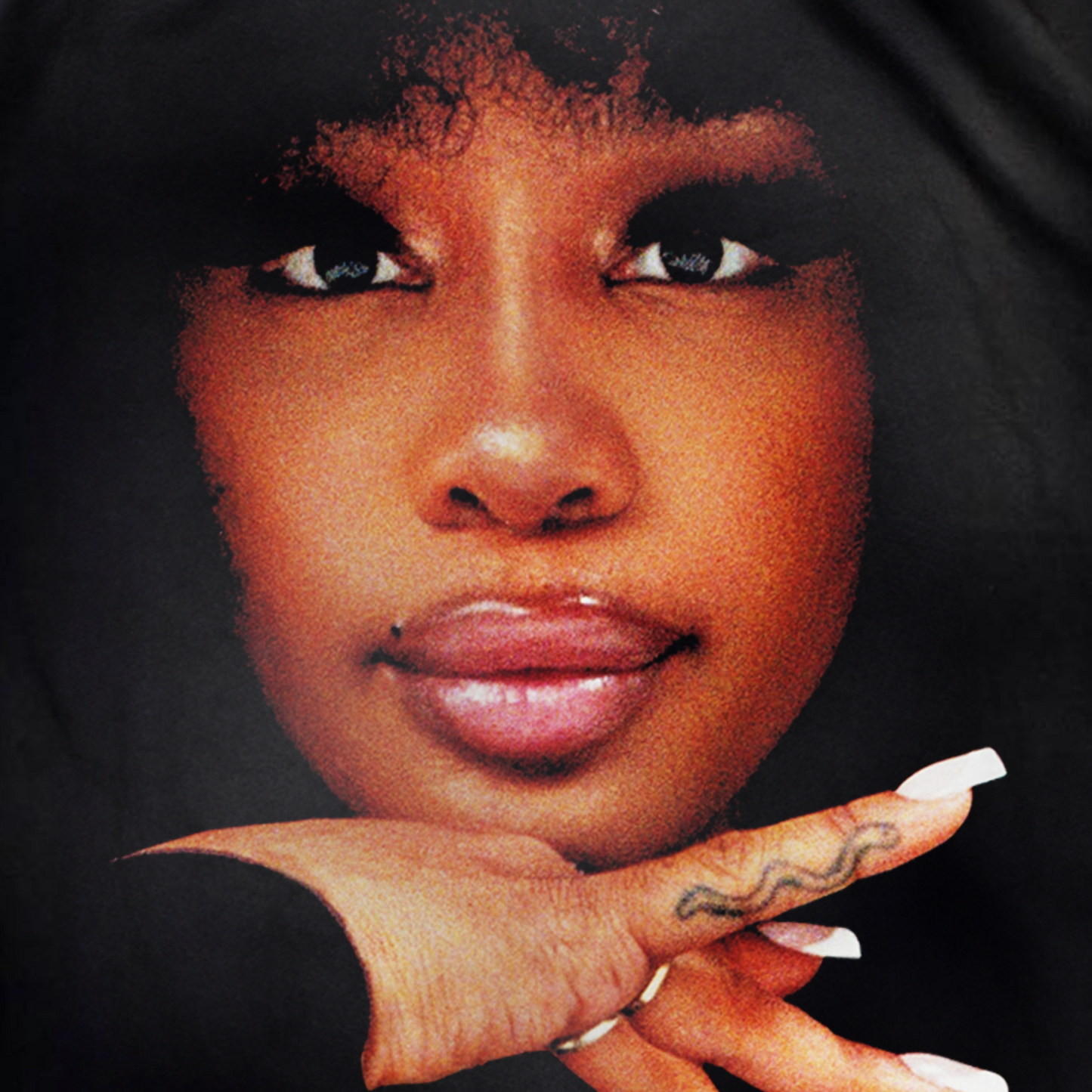 SZA LIP GLOSS HEAVYWEIGHT BLACK T-SHIRT